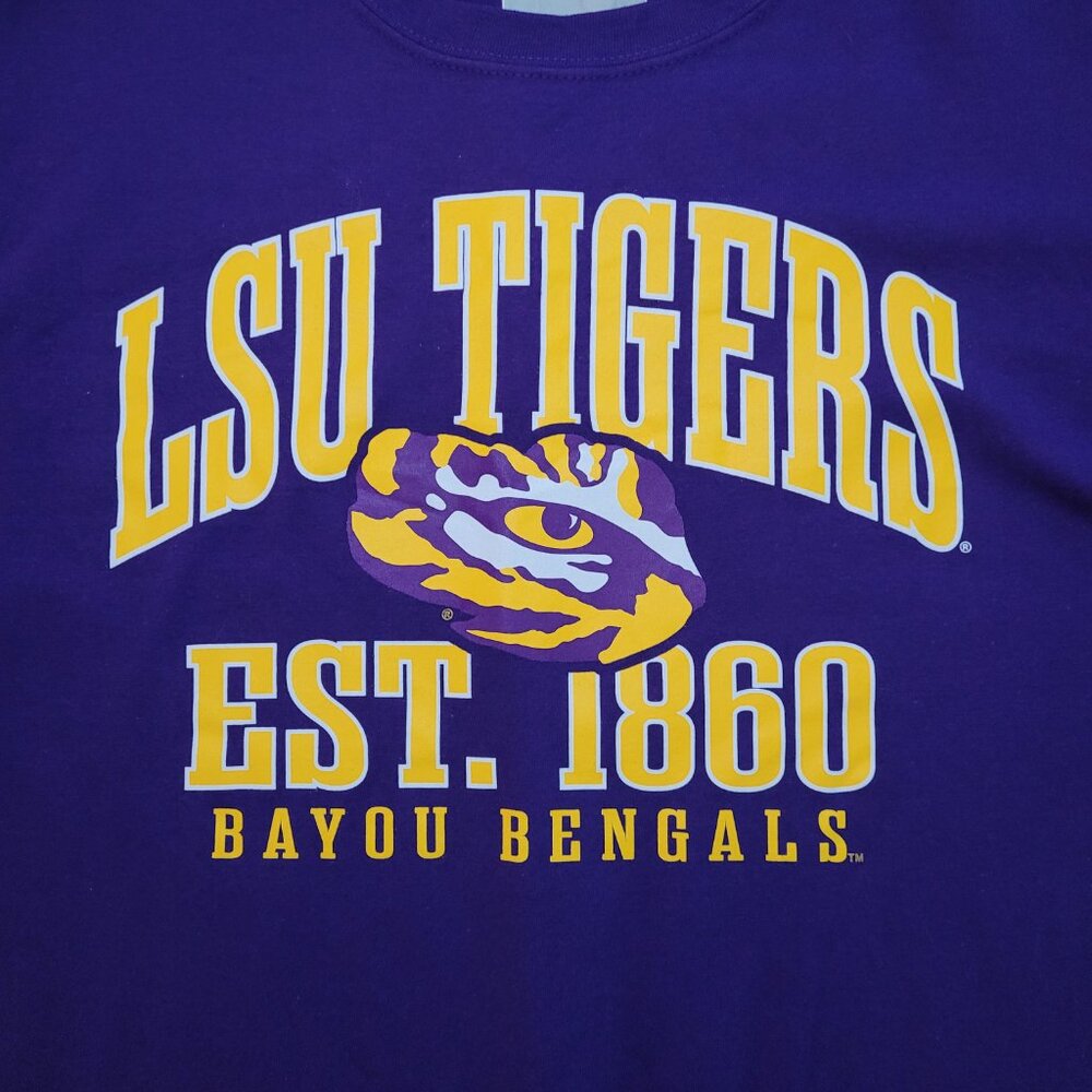 Captivating LSU Tigers T Shirt Short Sleeve Purple Mens Large Collegiate Gameday - Picture 2 of 8